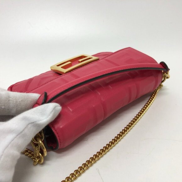 FENDI Pink Shoulder Bag - Picture 9 of 16